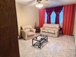 Family House with Comfort and Excellent Layout - 0
