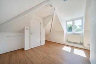 2-Br Sleeps 4 with Garden near Uni & Q E Hospital - 5