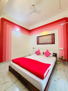 Niyor with Bathtub - by BeauMonde Boutique Suites - 1