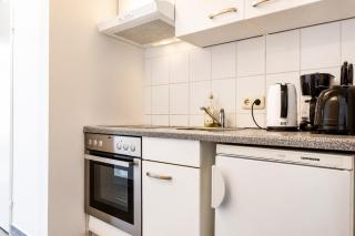 Beautiful 1BR Apartment by Westbahnhof Station Great for Longstays - 2