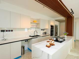 Semo's Beachfront Escape in Nauras Towers - 2