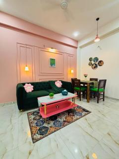 Pixel - by BeauMonde Boutique Suites - 0