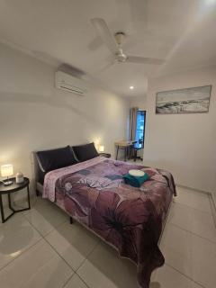 Bayview Fishing Paradise: NT Luxury Marina Escape - Stuart Park - 5
