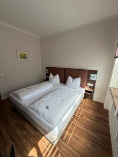 Hotel zur Post - Schrobenhausen - 2