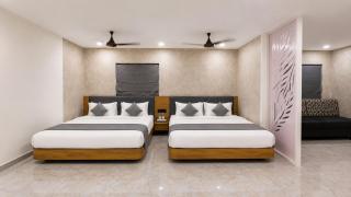Hotel Shree Dwarka - 0