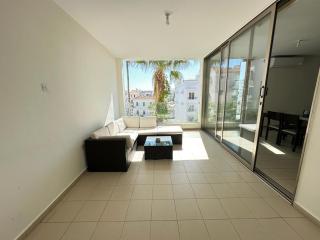 Charming City Centre Apt w Pool - City Flats 303 - 3