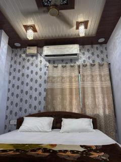 shri shyam kashi stay - 9