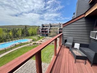 Moose Mtn Retreat Ski in out Condo Pool Hot Tub Fire Pits - 1
