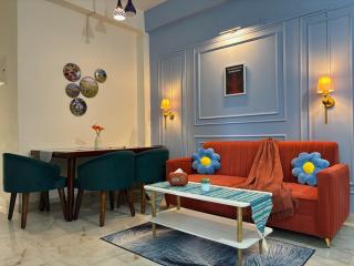 Spotlight, with Movie theatre room by BeauMonde Suites - 0