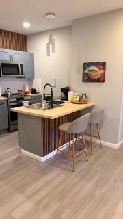 Casa Moderna com Lareira - 3 quartos -1 suite e 1 banheiro - 8min de Johnstown PA - 5