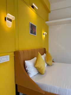 Spotlight, with Movie theatre room by BeauMonde Suites - 8