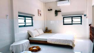 Hello's Home - 8
