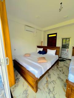 Bees Honey Homestay - 4