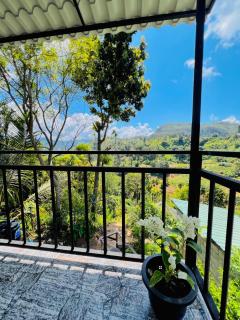 Bees Honey Homestay - 0