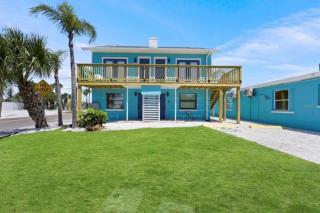 Oceanviews with Pool and Walk to Johns Pass - 7