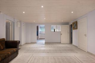 3 rooms with private kitchen & private bathroom 20B - 6