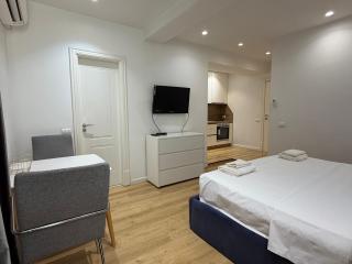 Ring Station Apartment 1 - 6