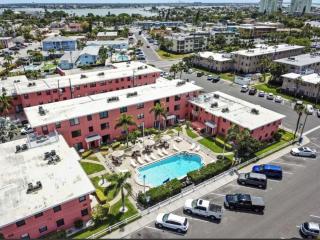 2 BR Beachside Condo with Pool in St. Pete Beach - 6