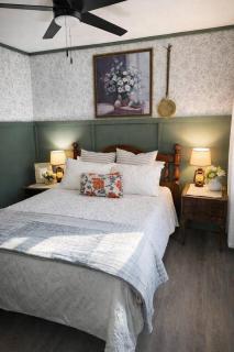 The Boone Docks Cabins - 3