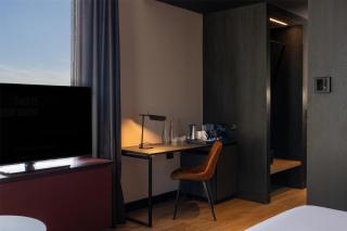 Radisson RED Hotel Johannesburg Rosebank - 9