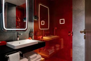 Radisson RED Hotel Johannesburg Rosebank - 3