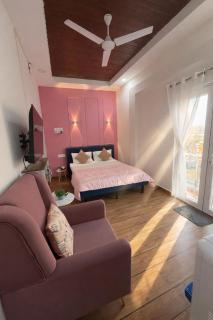 Blush - Tiny Studio - by BeauMonde Studio - 1
