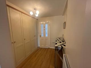 Spacious two bedroom ground floor apartment with free parking - Meriden Solihull - Close to NEC - 7