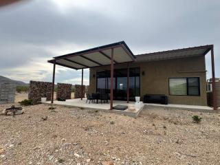 Modern Retreat at Blue Dog Ranch - 5