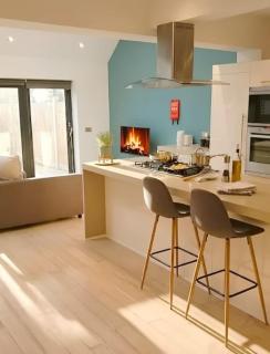 Luxury 4Bed Retreat Private Garden - 9