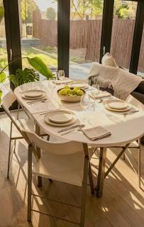 Luxury 4Bed Retreat Private Garden - 6