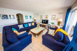 Remedy Harbour Seaview Apartment - 7