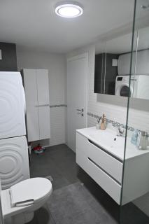 Luxury Duplex with Private Jacuzzi Free Parking - 1