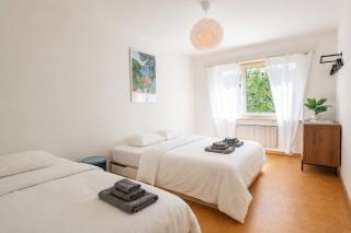 Central Vintage Apartment with BaselCard - 9
