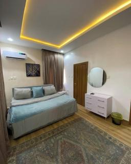 Tega's Hotel & Suites - 0