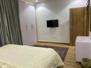Tega's Hotel & Suites - 7
