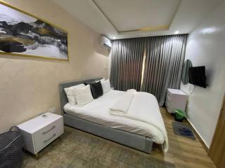 Tega's Hotel & Suites - 2