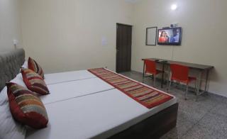 Sadhu Guest house - 7