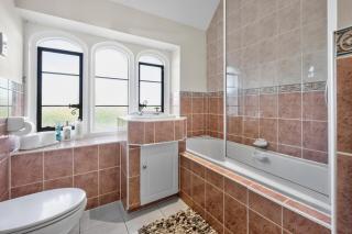Elegant Castle-Style apartment in Wimbledon - 6