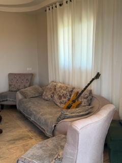 Elegant Villa with Jacuzzi & spacious garden - 2