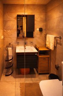 Luxury Studio in Airport Residential, Accra - 4