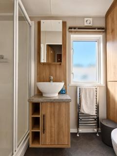 The Big Dune Lodge - Sleeps 8, Decking, Parking - 3
