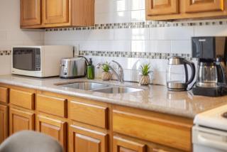 Prime Location Gorgeous 4BR Downtown MTL - 5