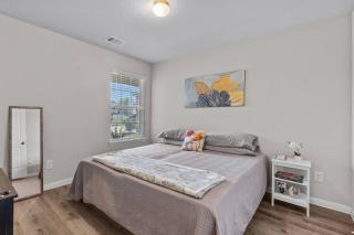 Convenient Family Home in Heart of Conroe - 2