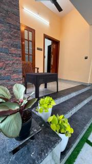 Sastha Homestay - 1