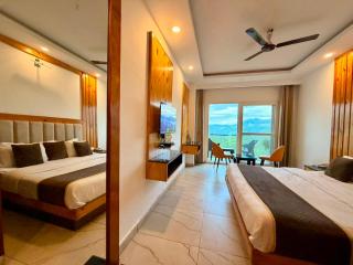 Pine View Luxury Resort With Mountain View & Premium Rooms Mussoorie - 5