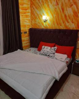 G12 Graceland Hotel - 2