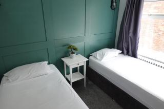 Southport Seaside Apartment - 2 Bedrooms - 3