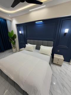 Premium Suites Zamzama - 8