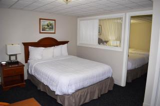 Coachman Inn - 9
