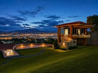 Hotel Monte Campana Escazu - 0
